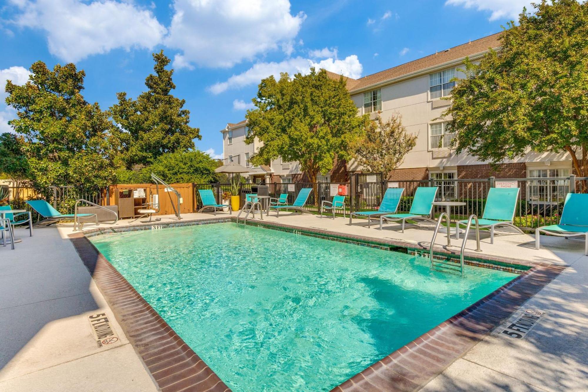 Towneplace Suites Dallas Arlington North Exterior photo