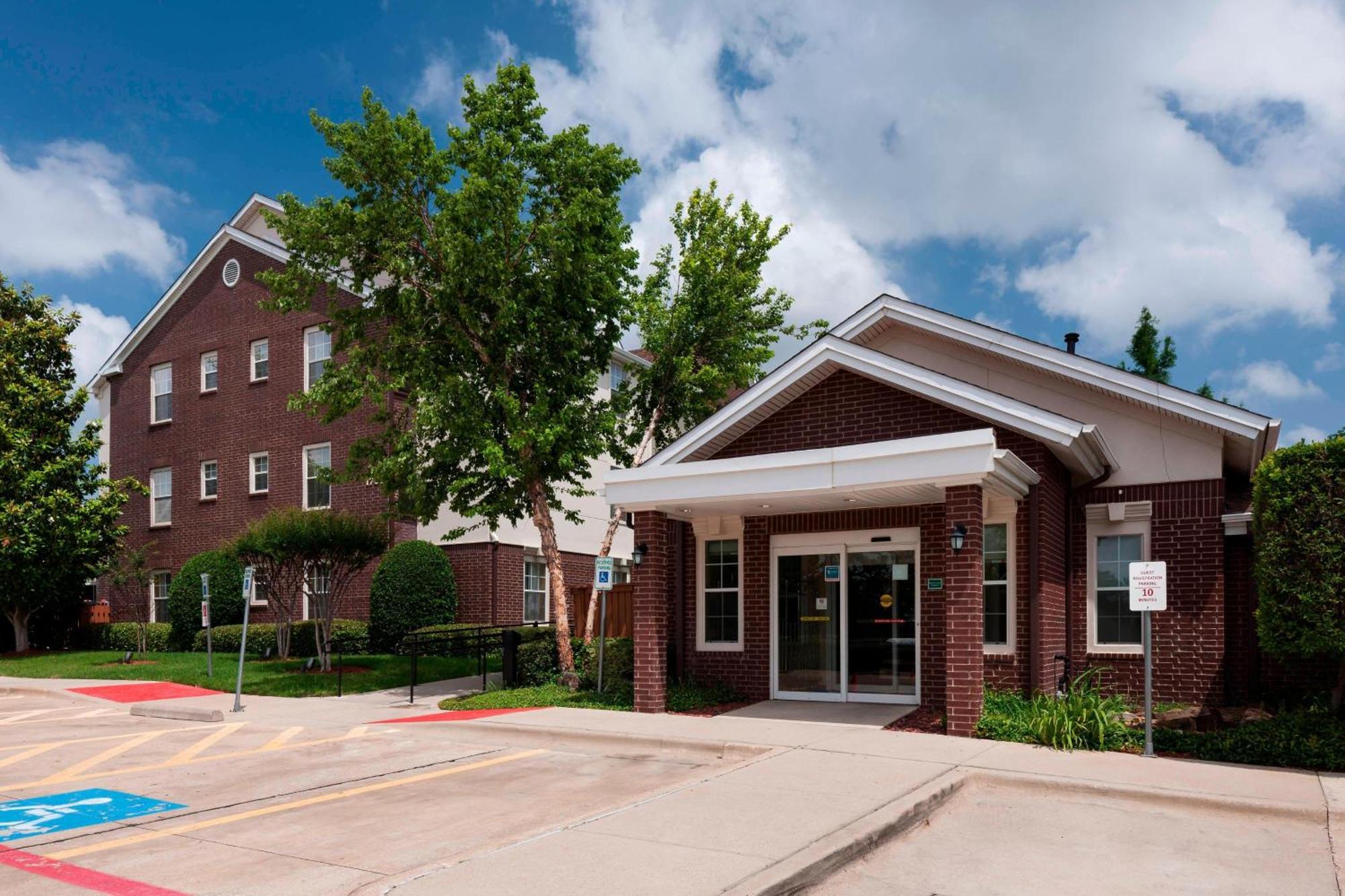 Towneplace Suites Dallas Arlington North Exterior photo